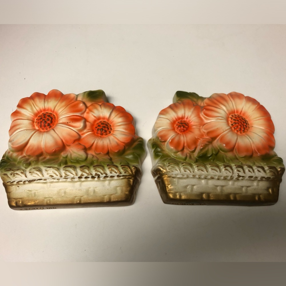 Set of 2 Vintage CHALKWARE Flower Plaques by C Favor 6x5.5” Lovely Colours